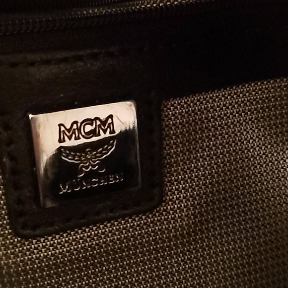 mcm metallic red backpack - Picture 8 of 8